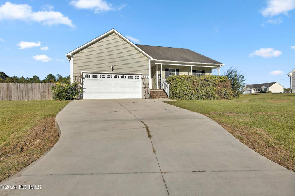 503 Southwest Ridge Dr Richlands, NC 28574