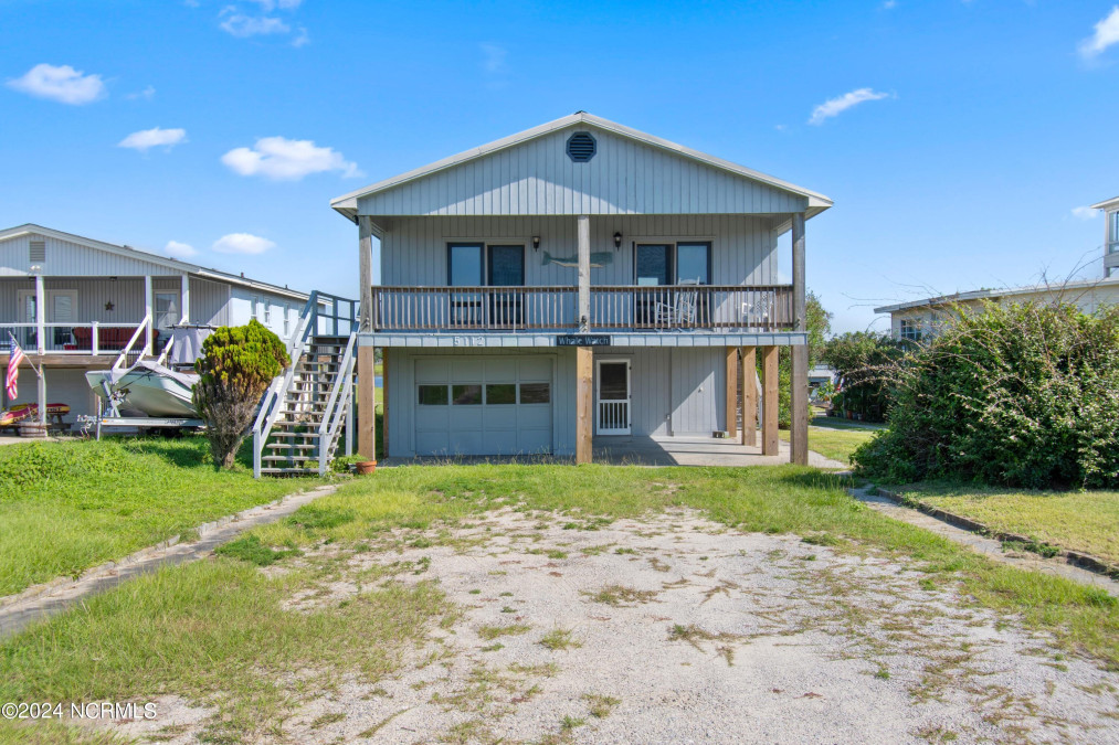 5112 Beach Dr Oak Island, NC 28465