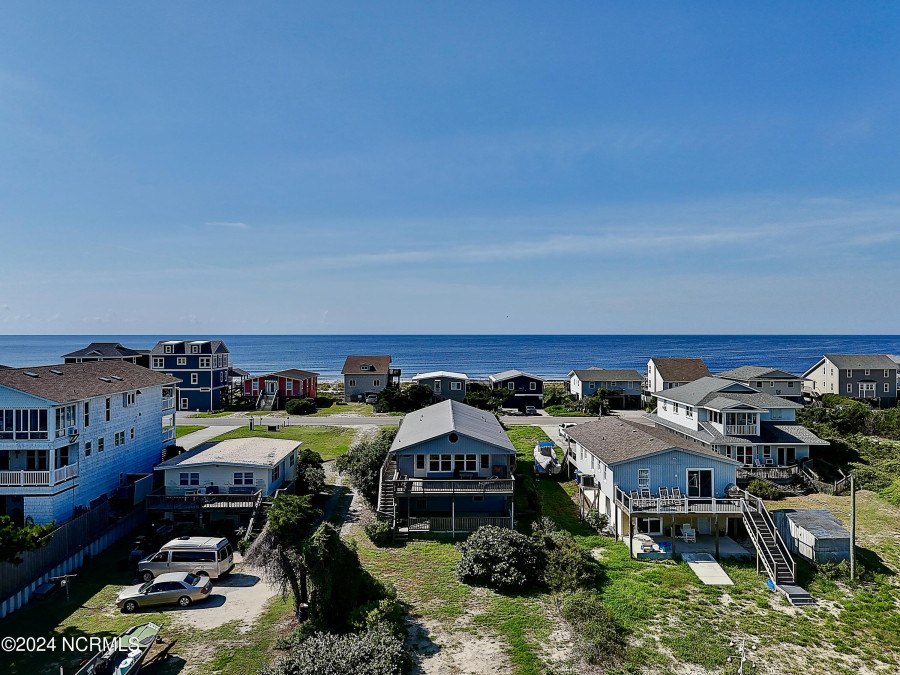 5112 Beach Dr Oak Island, NC 28465