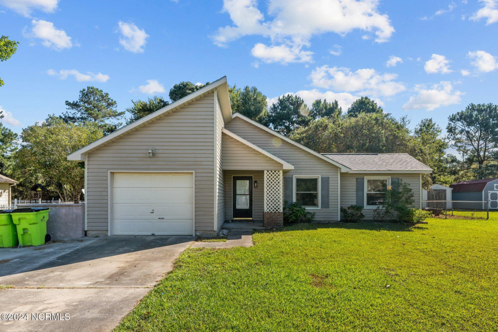 225 Sanders Ln Havelock, NC 28532