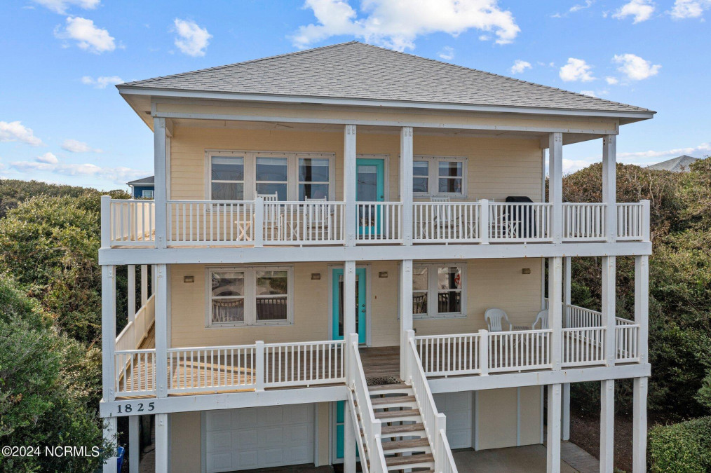 1825 Shore Dr Surf City, NC 28445