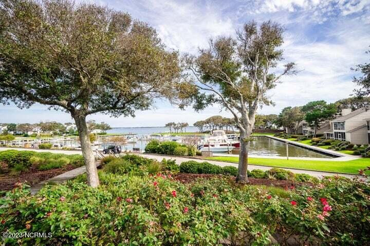 590 Marina Dr Pine Knoll Shores, NC 28512