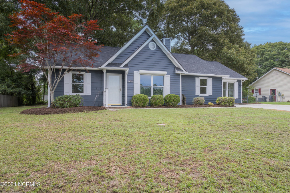 552 Swansboro Loop Rd Swansboro, NC 28584