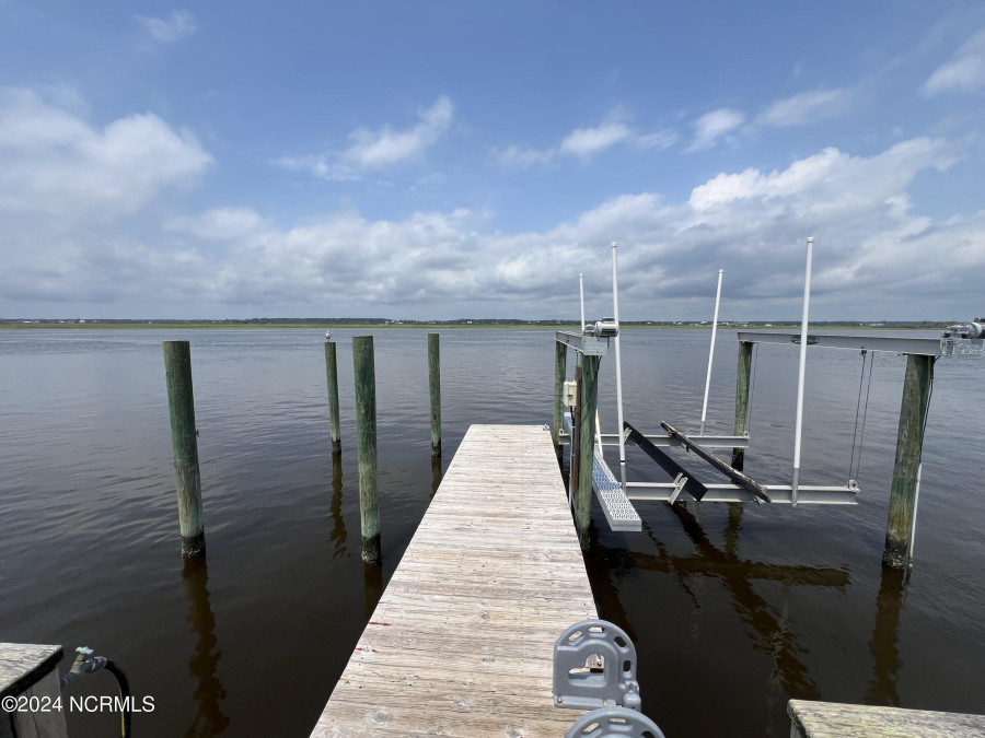 514 Anderson Blvd Topsail Beach, NC 28445