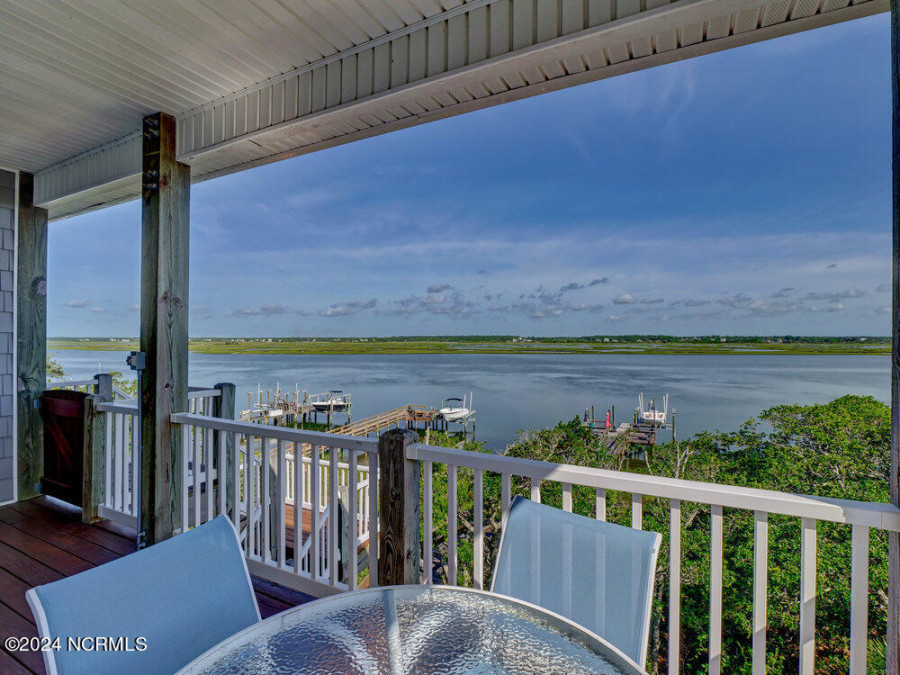 514 Anderson Blvd Topsail Beach, NC 28445