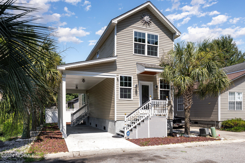 818 Jensen Ln Myrtle Beach, SC 29577