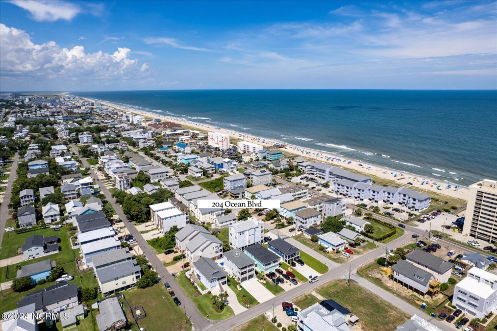 204 Ocean Blvd Carolina Beach, NC 28428