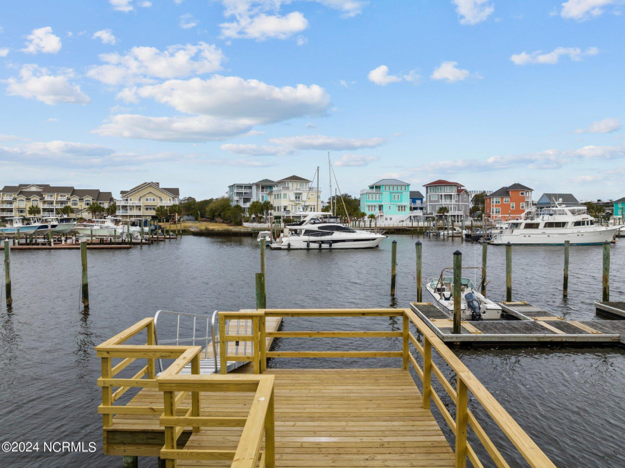 503 Canal Dr Carolina Beach, NC 28428