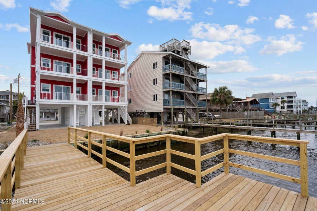 503 Canal Dr Carolina Beach, NC 28428