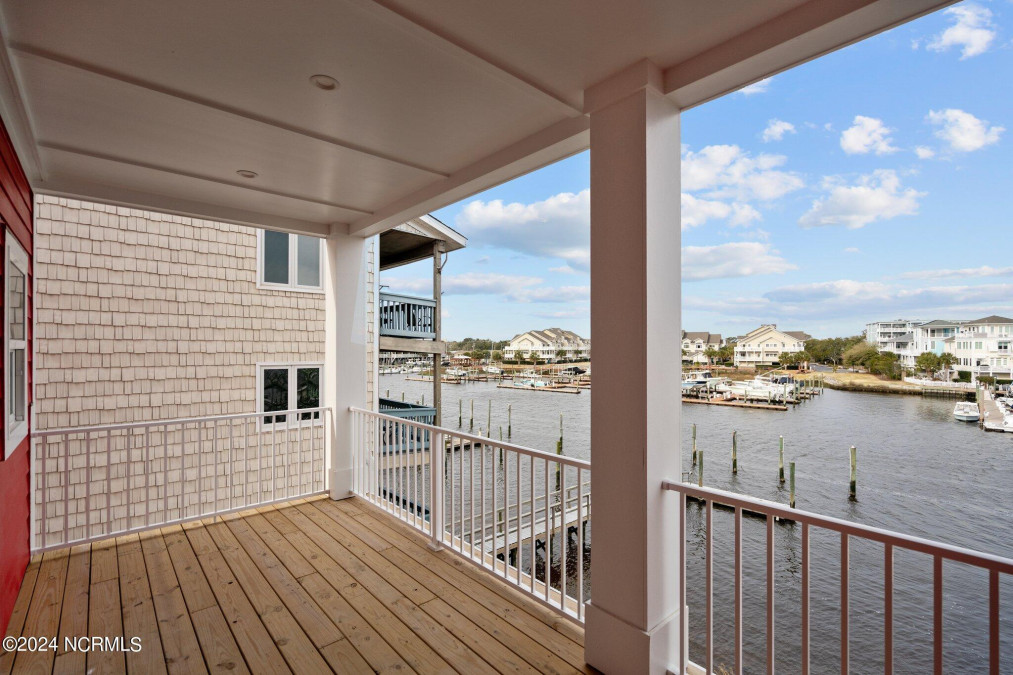 503 Canal Dr Carolina Beach, NC 28428