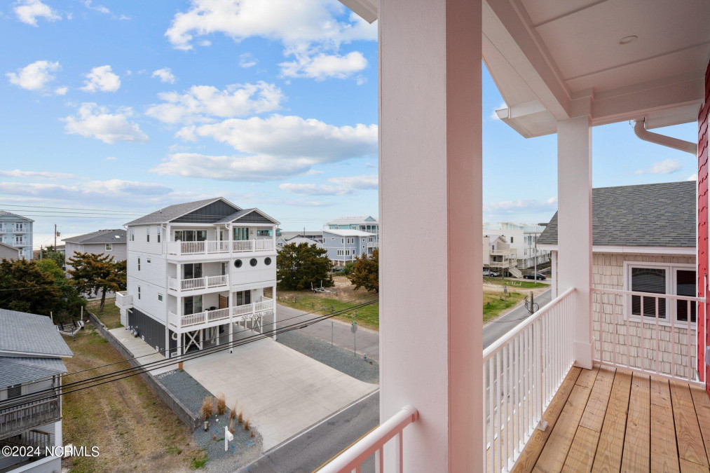 503 Canal Dr Carolina Beach, NC 28428