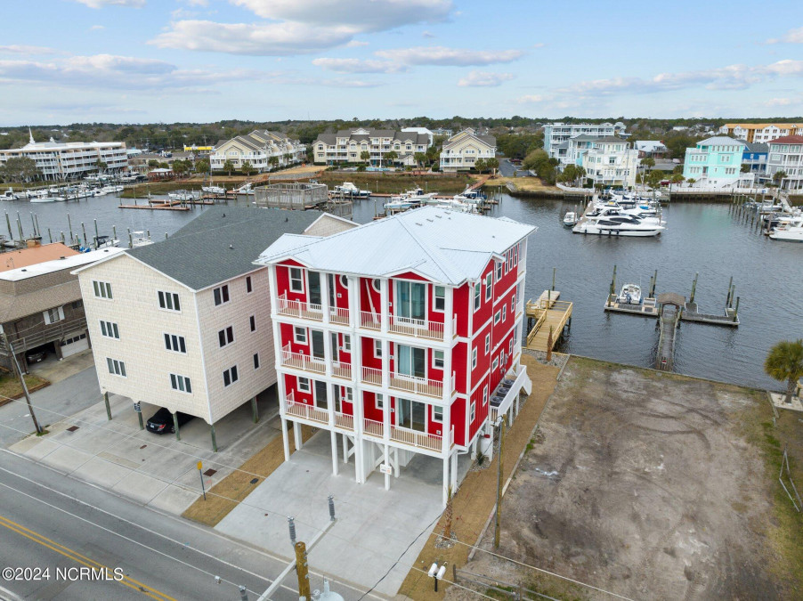 503 Canal Dr Carolina Beach, NC 28428