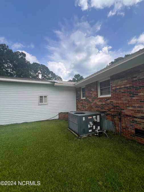 454 Buckhorn Rd Willard, NC 28478