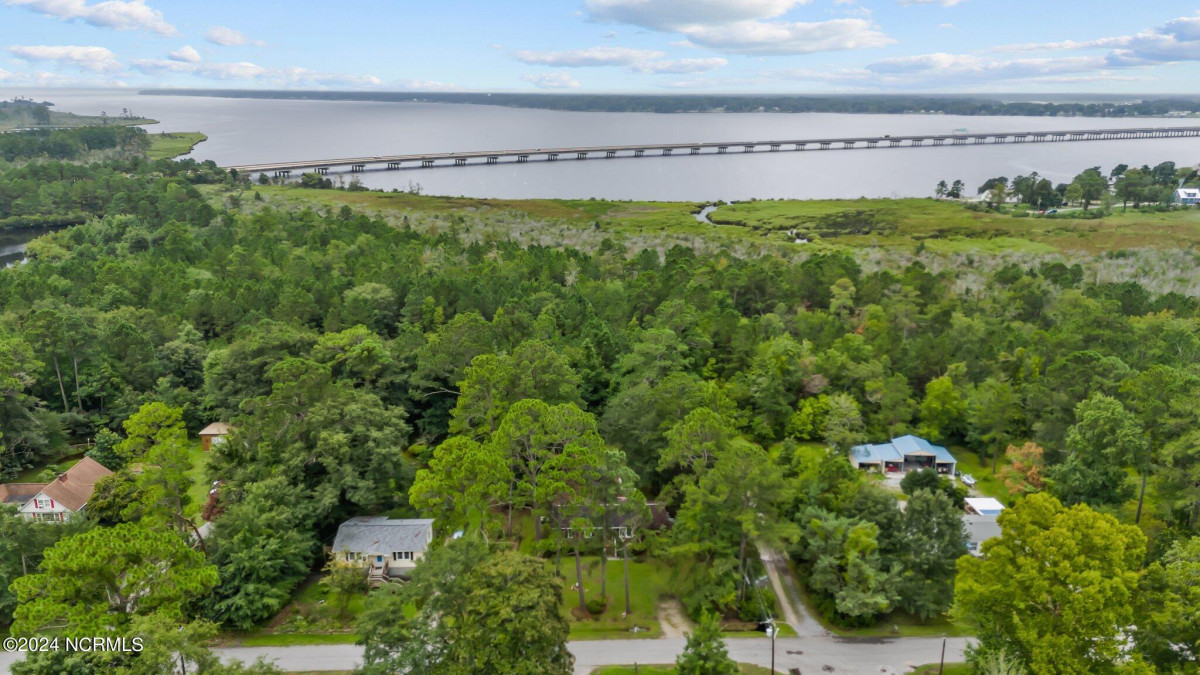 401 Sandy Point Rd New Bern, NC 28560