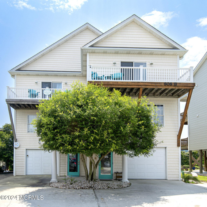 808b Topsail Dr Surf City, NC 28445