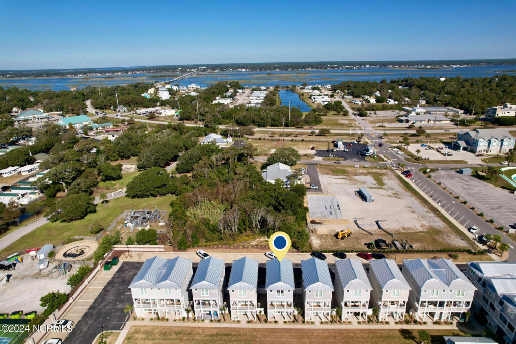 9011 Village West Dr Emerald Isle, NC 28594