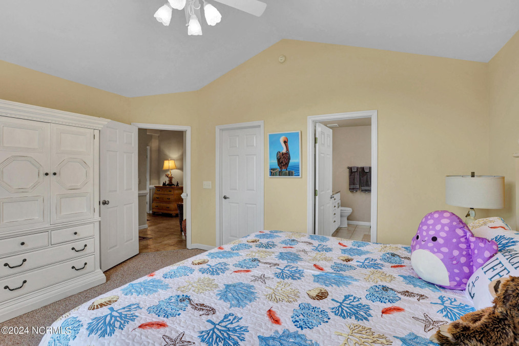 3202 Yacht Dr Oak Island, NC 28465