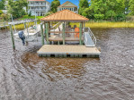 3202 Yacht Dr Oak Island, NC 28465