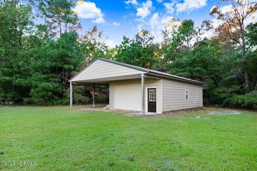 8660 Suttontown Rd Faison, NC 28341