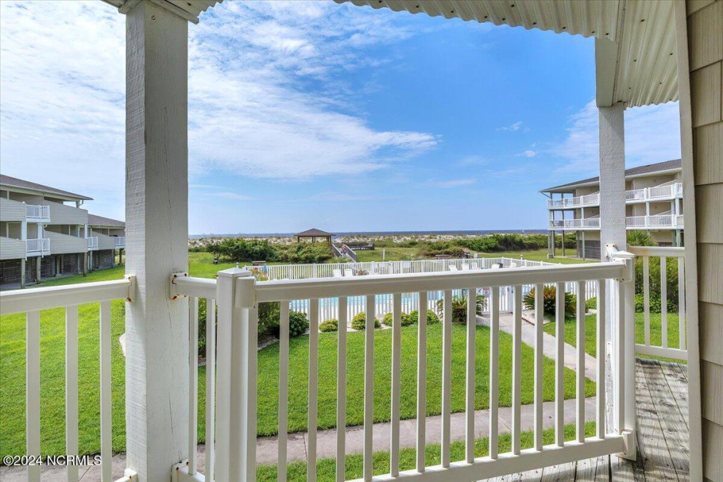 122 58th St Oak Island, NC 28465