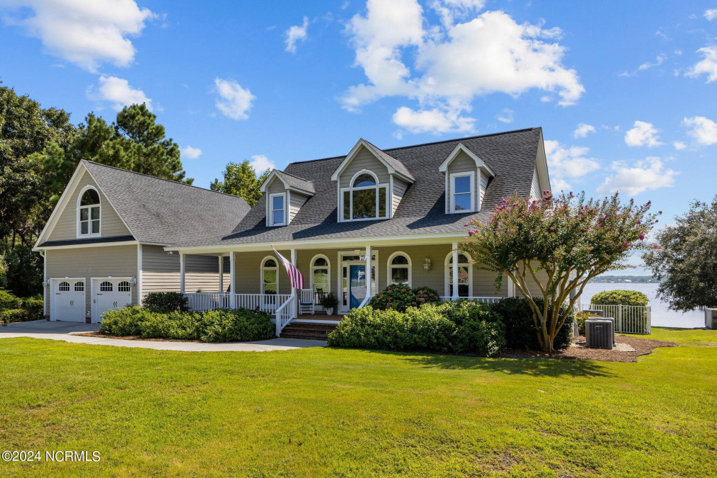 143 Azalea Ct Swansboro, NC 28584