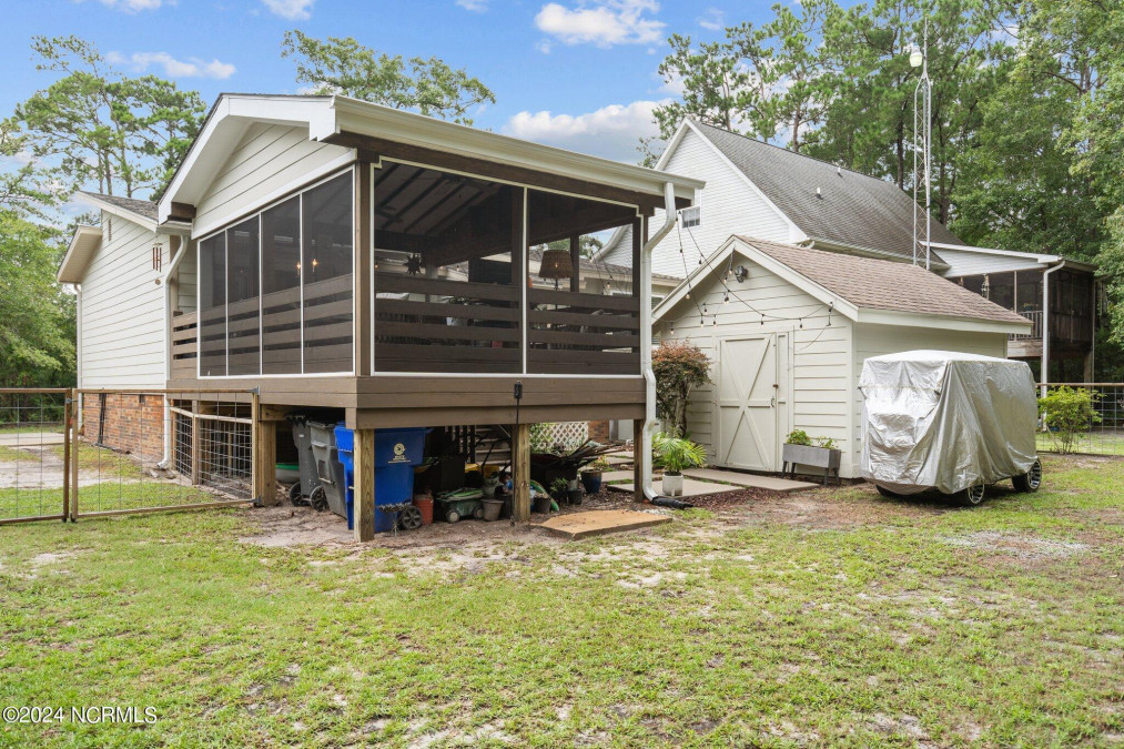 445 Womble St Oak Island, NC 28465