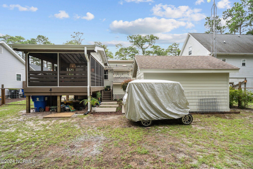 445 Womble St Oak Island, NC 28465