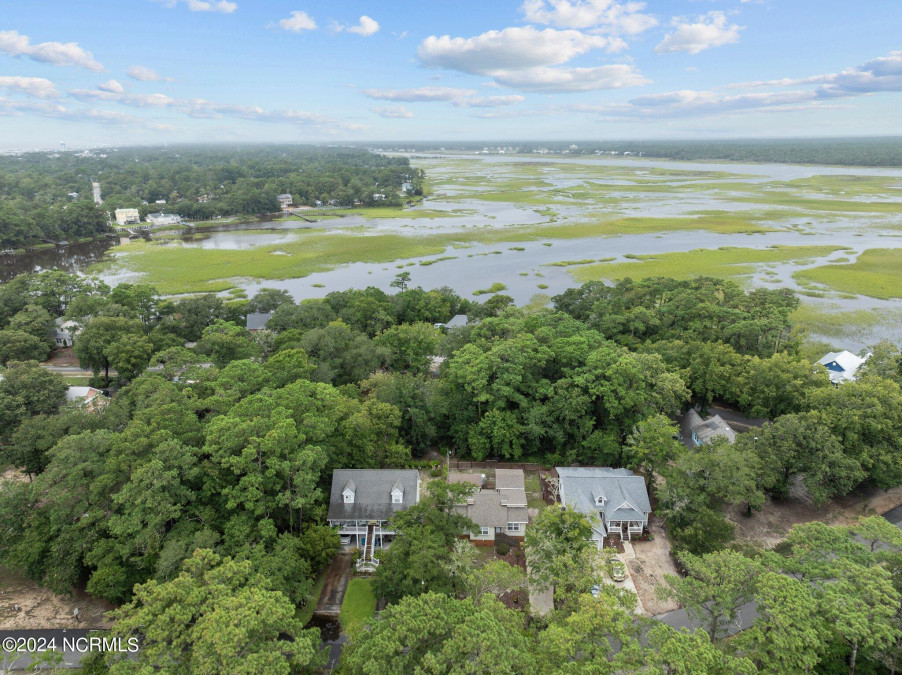 445 Womble St Oak Island, NC 28465