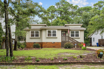 445 Womble St Oak Island, NC 28465