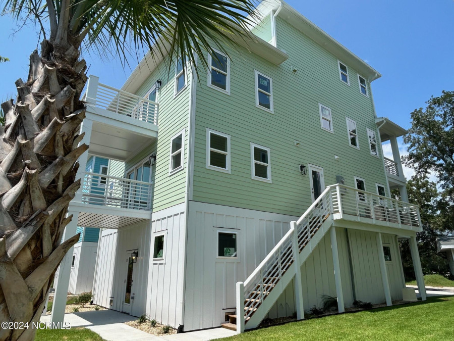 211 Annie Dr Carolina Beach, NC 28428