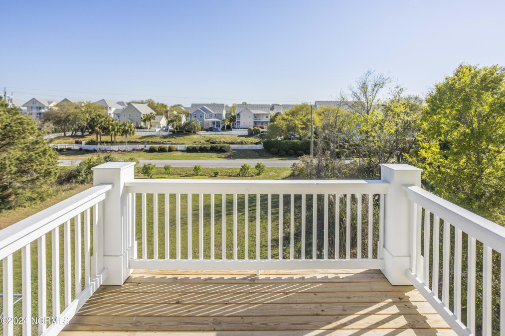 211 Annie Dr Carolina Beach, NC 28428