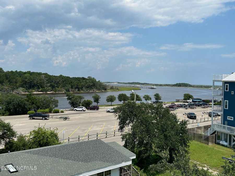 211 Annie Dr Carolina Beach, NC 28428