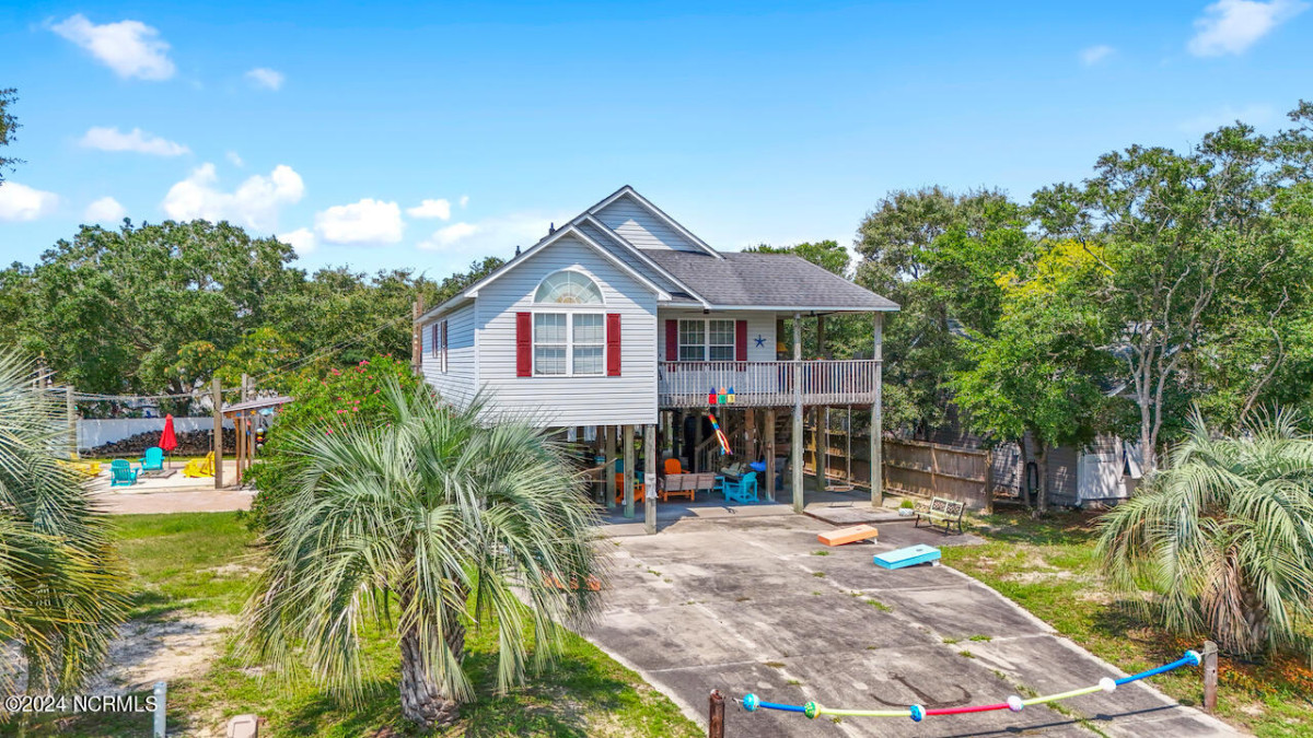 303 50th St Oak Island, NC 28465