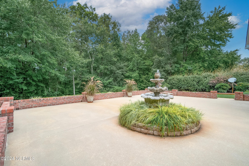 106 Potecasi Creek Ct Hertford, NC 27944