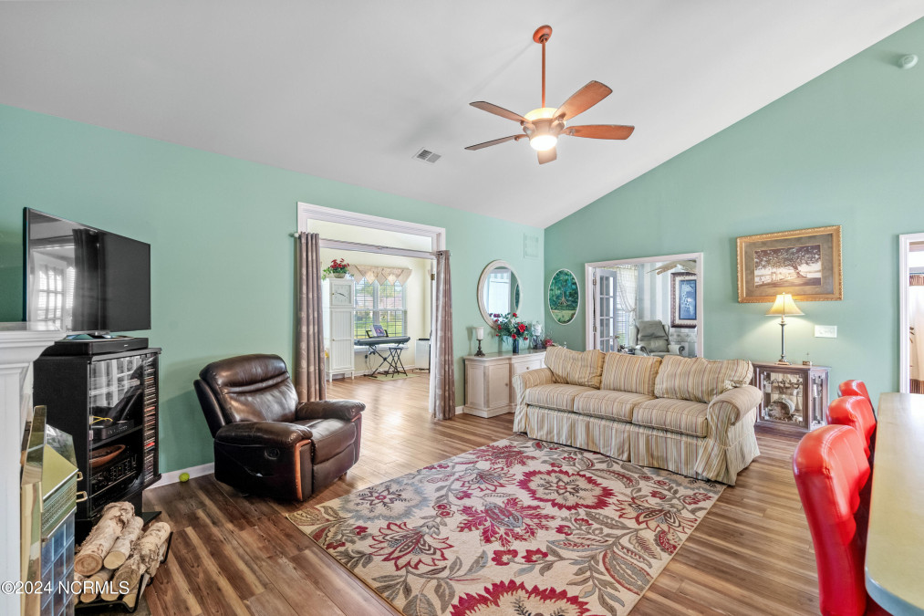 7596 Dunbar Dr Sunset Beach, NC 28468