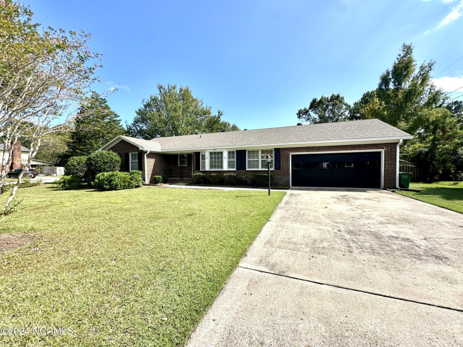 401 Colony Cir Wilmington, NC 28409