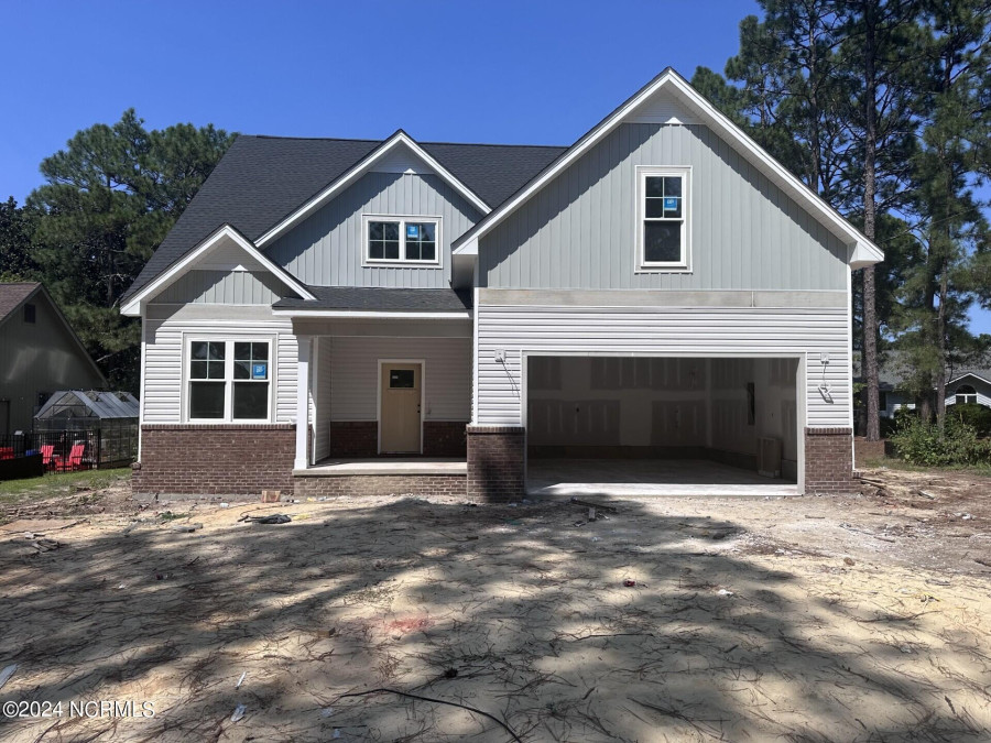 1350 Valley View Rd Southern Pines, NC 28387