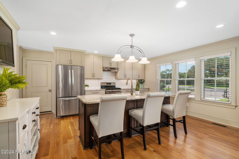 104 Mimosa Blvd Pine Knoll Shores, NC 28512