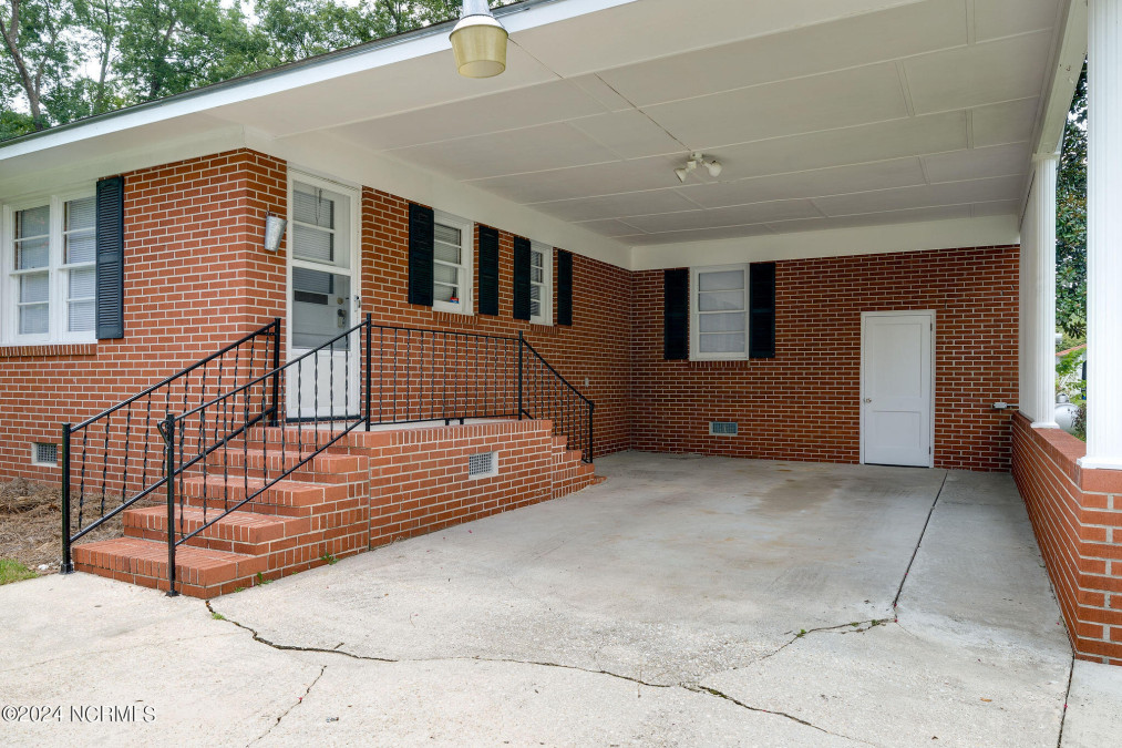 319 Hill St Warsaw, NC 28398