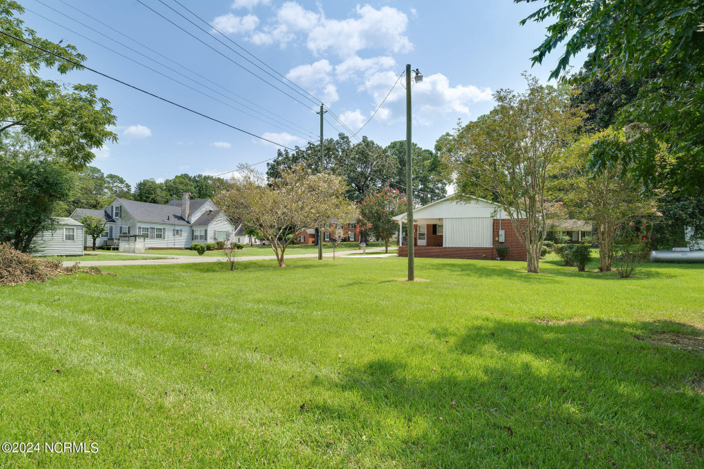 319 Hill St Warsaw, NC 28398