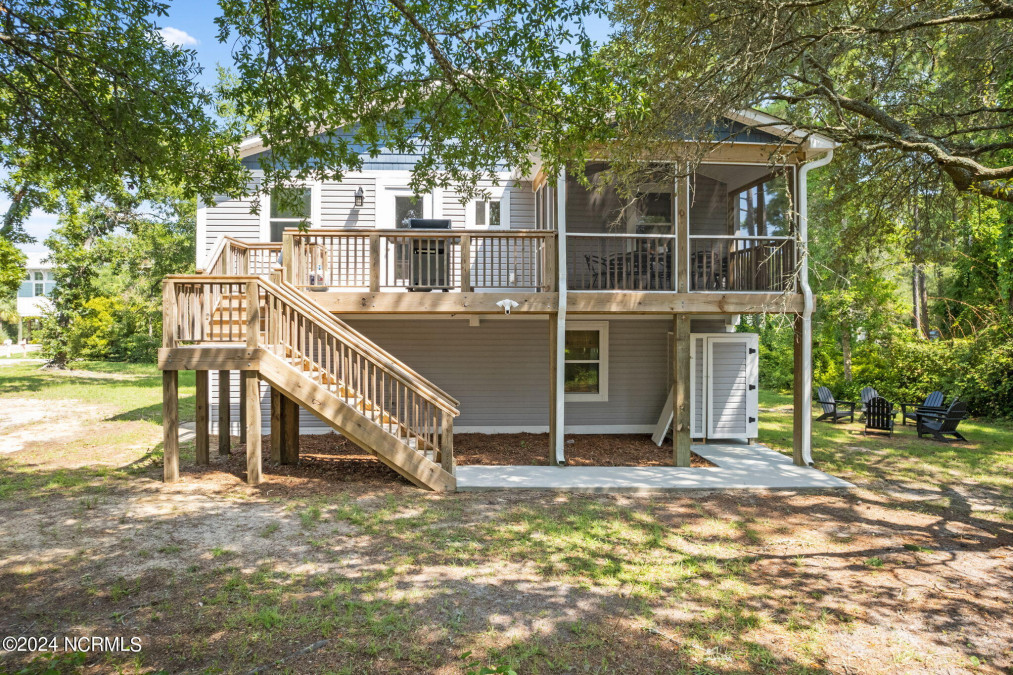 219 49th St Oak Island, NC 28465