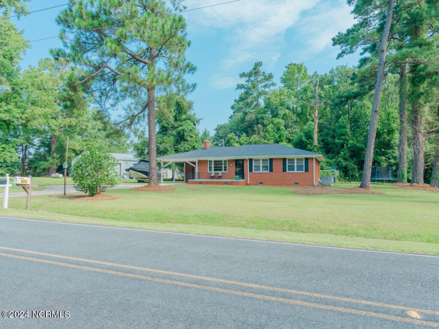 229 Mill Pond Rd Whiteville, NC 28472