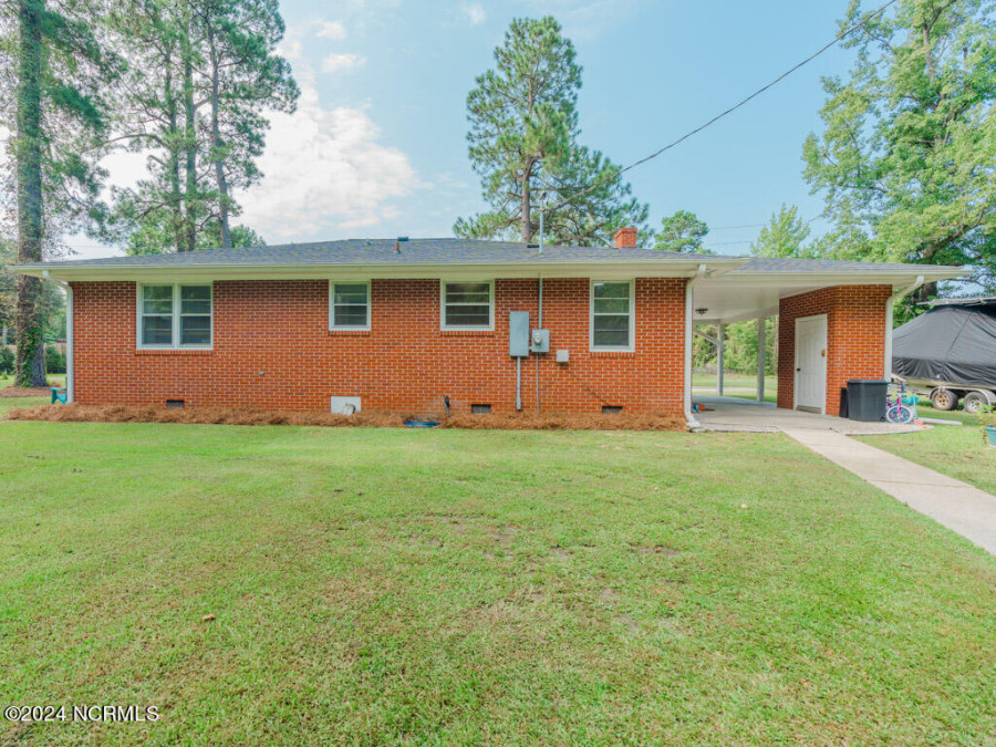 229 Mill Pond Rd Whiteville, NC 28472