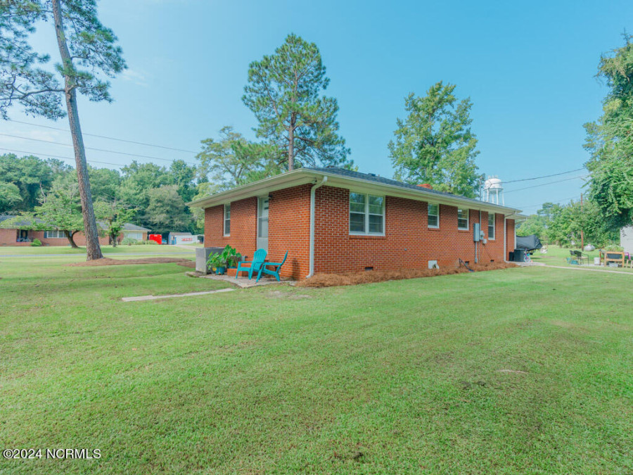 229 Mill Pond Rd Whiteville, NC 28472