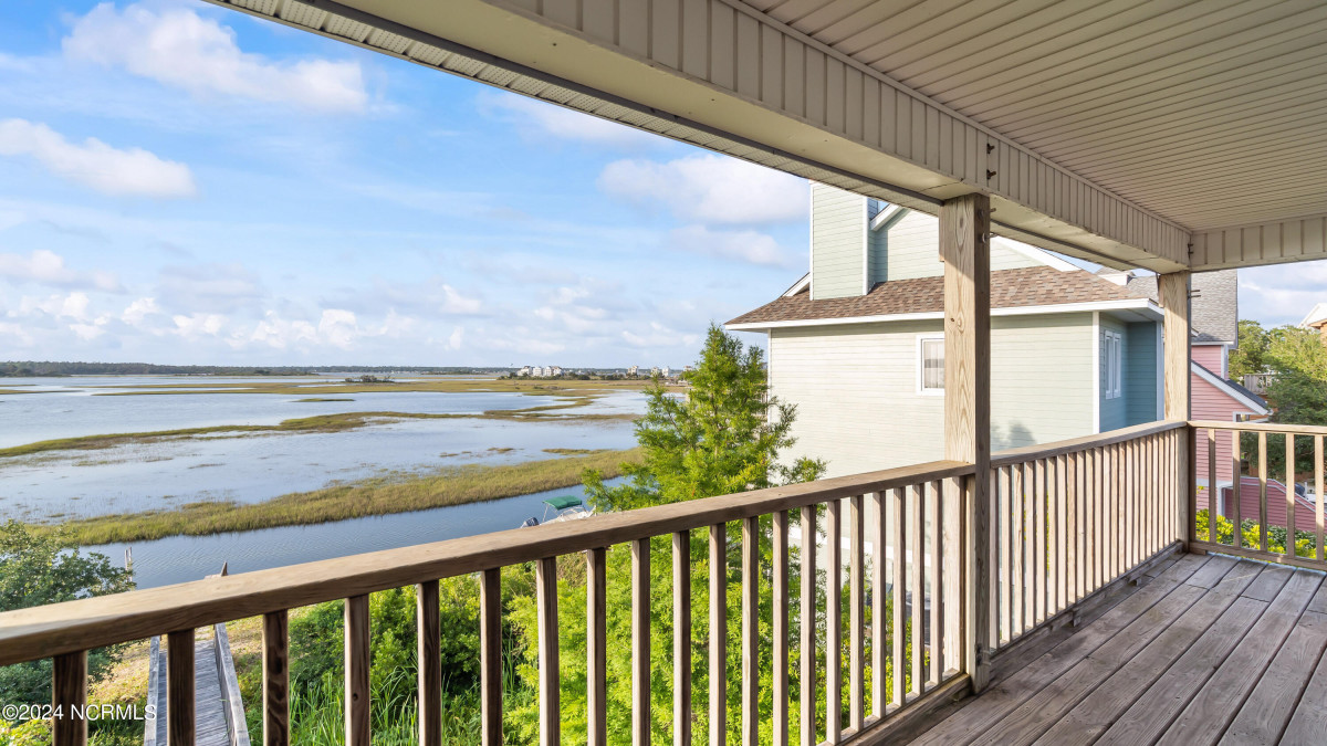 114 Seagull Ct Surf City, NC 28445