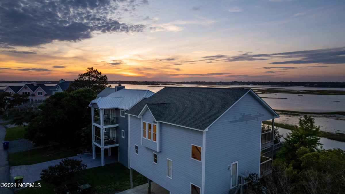 114 Seagull Ct Surf City, NC 28445