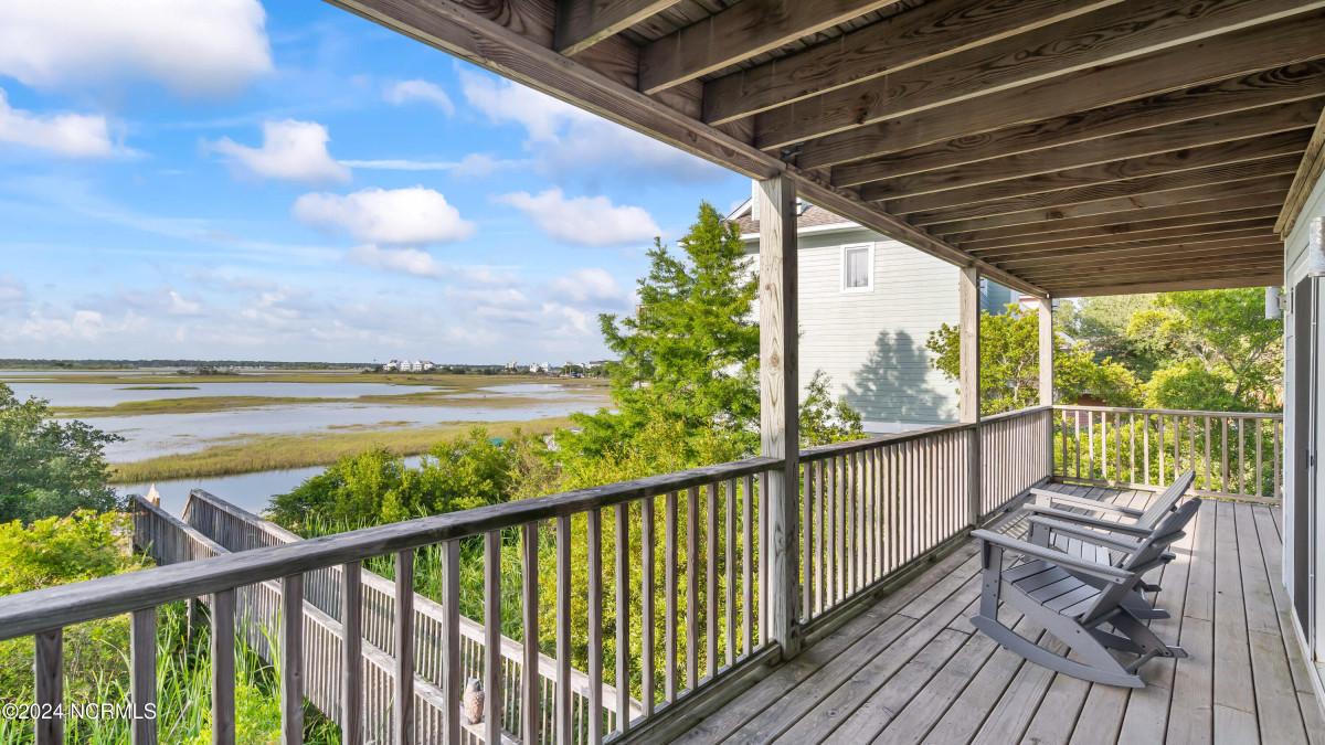 114 Seagull Ct Surf City, NC 28445