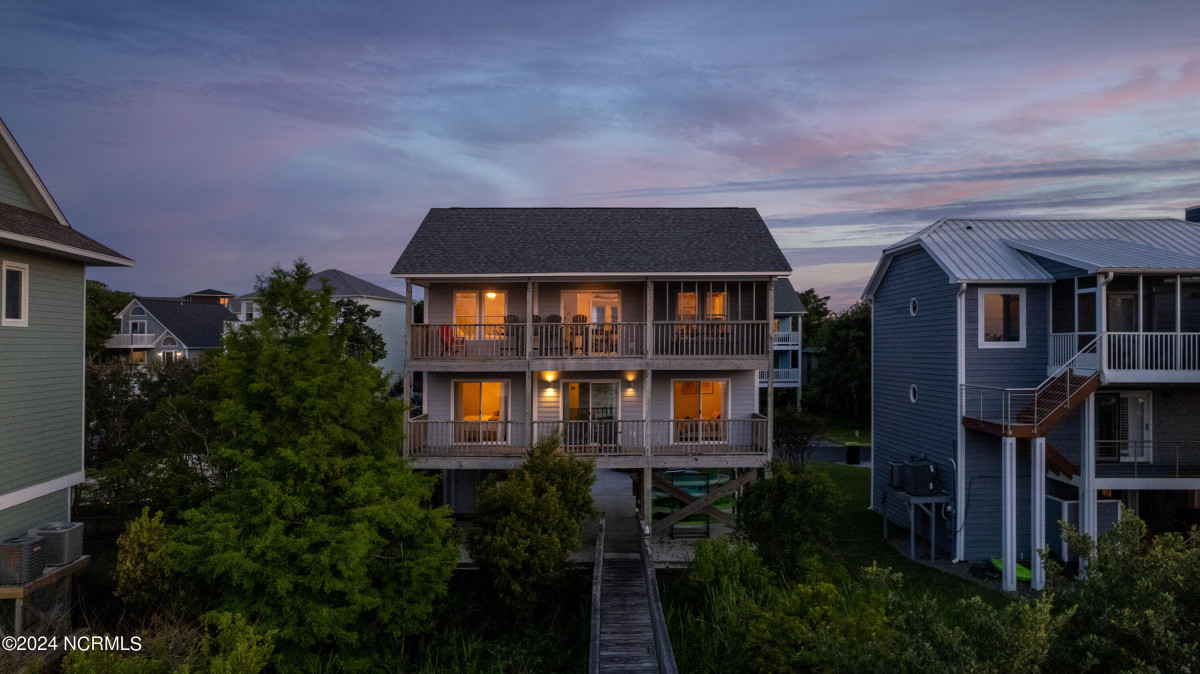 114 Seagull Ct Surf City, NC 28445