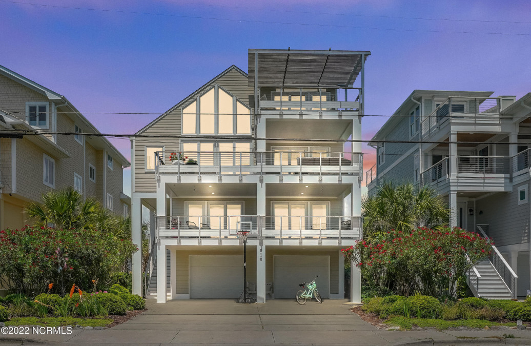 910 Lumina Ave Wrightsville Beach, NC 28480