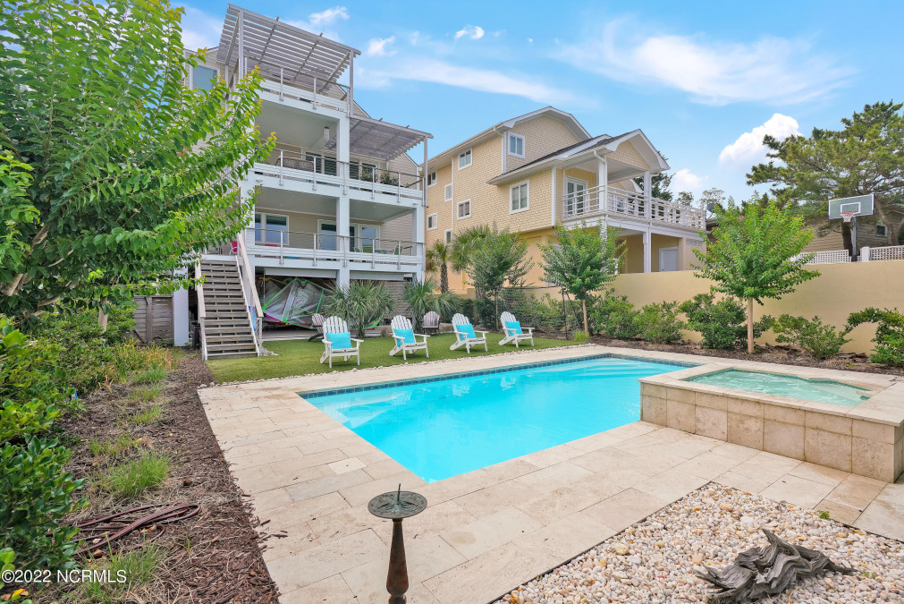 910 Lumina Ave Wrightsville Beach, NC 28480